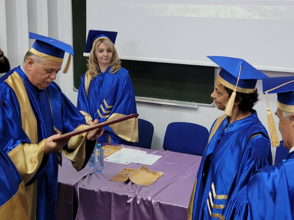 DHC Fr��d��rique Ferrand